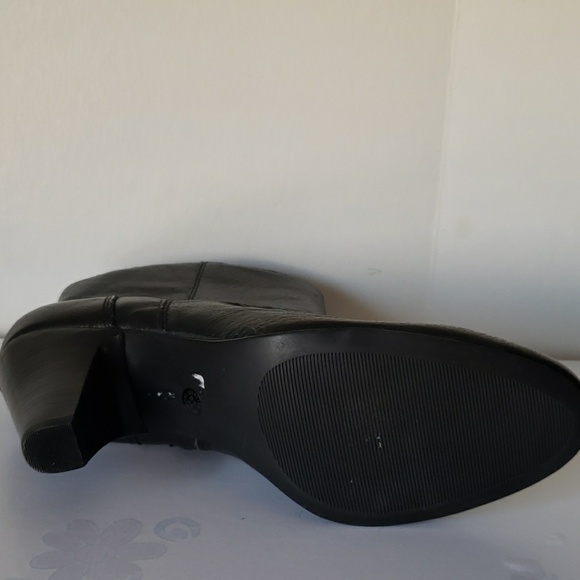 Ana new approach booties size 8.5 - Picture 5 of 8